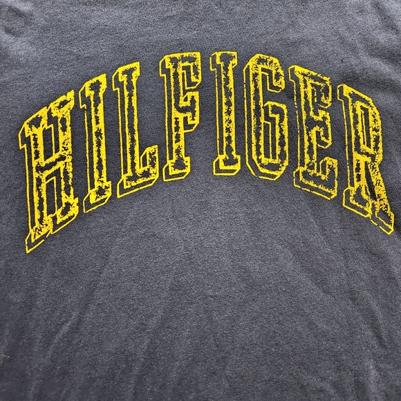 Tommy Hilfiger boys logo T-shirt Size 12-14 color navy & yellow graphic - Picture 2 of 5